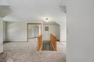 302 S Olmstead St, Oakwood, IL 61858 - Photo 31