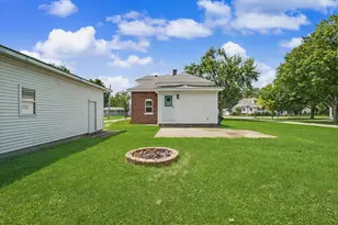 302 S Olmstead St, Oakwood, IL 61858 - Photo 35