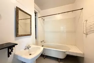 3652 N Kilpatrick Ave, Chicago, IL 60641 - Photo 5