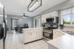 21824 W Kentwood Dr, Plainfield, IL 60544 - Photo 9