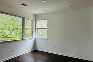 8638 Trumbull Ave, Skokie, IL 60076 - Photo 9
