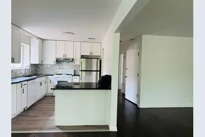 8638 Trumbull Avenue #2, Skokie, IL 60076 - Photo 7