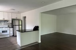 8638 Trumbull Ave, Skokie, IL 60076 - Photo 13