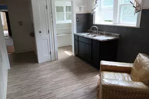 7840 S Essex Ave, Chicago, IL 60649 - Photo 15