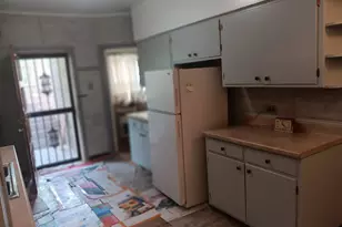 7840 S Essex Ave, Chicago, IL 60649 - Photo 11