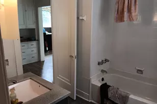 7840 S Essex Ave, Chicago, IL 60649 - Photo 23