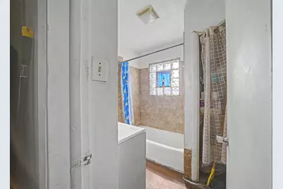 8220 S Houston Avenue, Chicago, IL 60617 - Photo 17