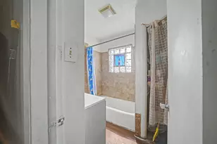 8220 S Houston Ave, Chicago, IL 60617 - Photo 17