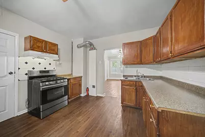 8220 S Houston Avenue, Chicago, IL 60617 - Photo 11