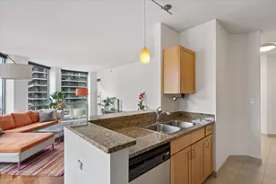 222 N Columbus Dr, Chicago, IL 60601 - Photo 7