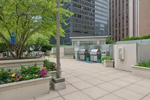 222 N Columbus Dr, Chicago, IL 60601 - Photo 23