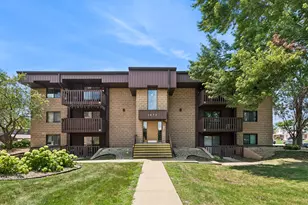 1472 N Rock Run Dr, Crest Hill, IL 60403 - Photo 1