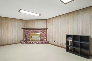 [Address not provided], Rockford, IL 61103 - Photo 11