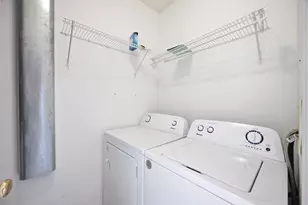 2558 Hatfield Ct, Elgin, IL 60123 - Photo 11