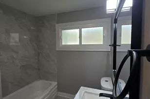 [Address not provided], Markham, IL 60428 - Photo 9