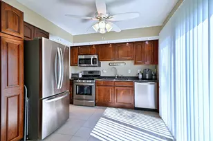 5830 Fresno Ct, Hanover Park, IL 60133 - Photo 9