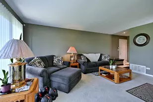 5830 Fresno Ct, Hanover Park, IL 60133 - Photo 5