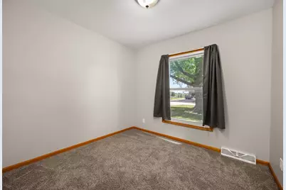 15 N Prairie Street, Cortland, IL 60112 - Photo 9