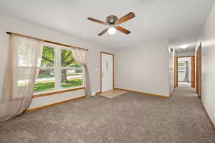 15 N Prairie St, Cortland, IL 60112 - Photo 3