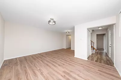 7346 Country Creek Way #8, Downers Grove, IL 60516 - Photo 3