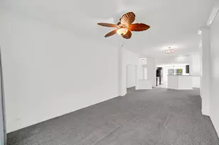 2290 Scott Ln, Aurora, IL 60502 - Photo 7