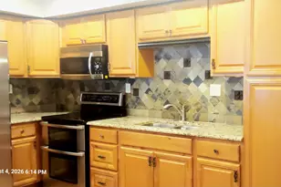 1100 N Farnsworth Ave, Aurora, IL 60505 - Photo 11