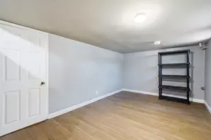 9631 S Jeffery Ave, Chicago, IL 60617 - Photo 13