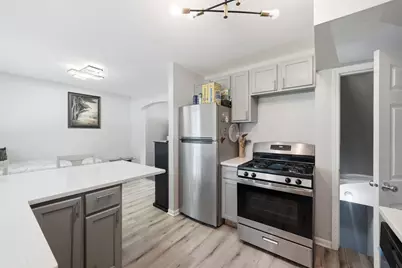 9631 S Jeffery Avenue, Chicago, IL 60617 - Photo 7