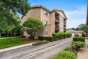 5729 N Cicero Ave, Chicago, IL 60646 - Photo 1