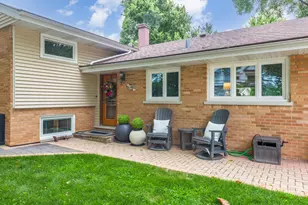 220 E Hillside Rd, Naperville, IL 60540 - Photo 3
