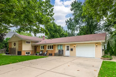 220 E Hillside Road, Naperville, IL 60540 - Photo 1