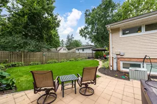 220 E Hillside Rd, Naperville, IL 60540 - Photo 43