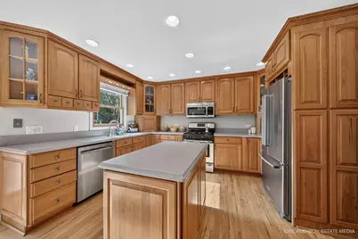5N791 Ravine Drive, Saint Charles, IL 60175 - Photo 9