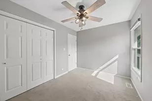 5340 Crescent Ln, Oak Forest, IL 60452 - Photo 17