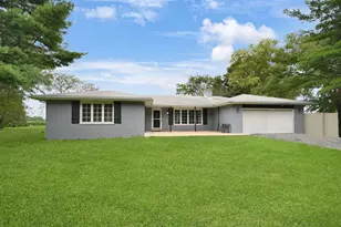 2900 E Spruce Dr, Crete, IL 60417 - Photo 1