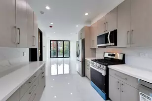 6344 Hennings Ct, Morton Grove, IL 60053 - Photo 11