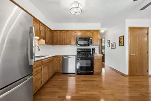 11051 Louetta Ln, Orland Park, IL 60467 - Photo 9