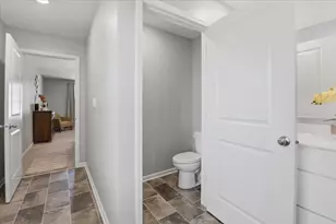 2018 Winterberry Trl, Wonder Lake, IL 60097 - Photo 15