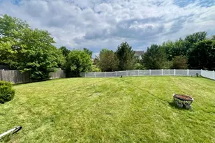 1436 Bridgedale Rd, Crystal Lake, IL 60014 - Photo 23