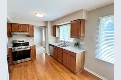 1436 Bridgedale Road, Crystal Lake, IL 60014 - Photo 5