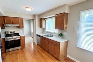 1436 Bridgedale Rd, Crystal Lake, IL 60014 - Photo 5