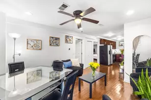 3335 W Byron St, Chicago, IL 60618 - Photo 7