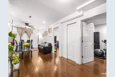 3335 W Byron Street #G, Chicago, IL 60618 - Photo 5