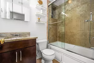 3335 W Byron St, Chicago, IL 60618 - Photo 9