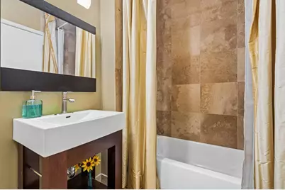 700 N Larrabee Street #1002, Chicago, IL 60654 - Photo 11