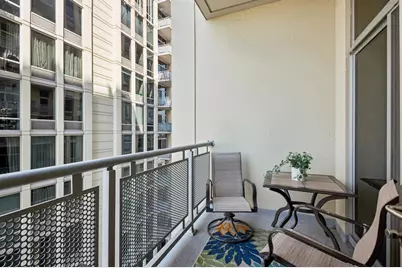 700 N Larrabee Street #1002, Chicago, IL 60654 - Photo 13