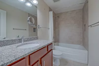 200 Concord Court, Morton Grove, IL 60053 - Photo 15