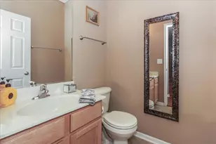 160 Neutrenton Ave, Elgin, IL 60120 - Photo 15