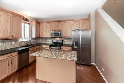 160 Neutrenton Avenue, Elgin, IL 60120 - Photo 11
