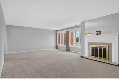 50 Lake Boulevard #635, Buffalo Grove, IL 60089 - Photo 5